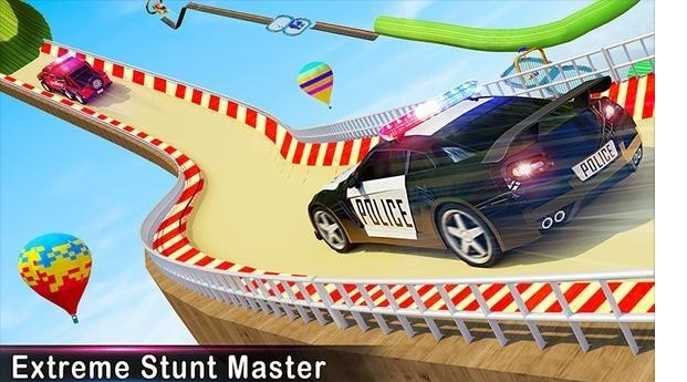 疯狂警车坡道特技.jpg